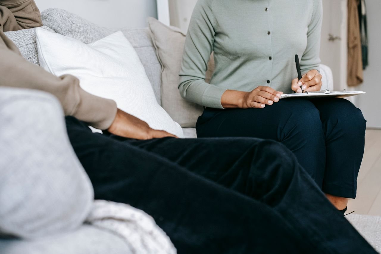Sessão de psicoterapia individual para adultos